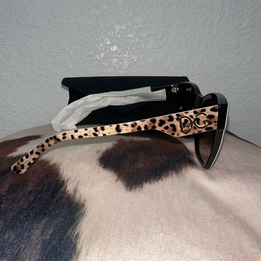 Dolce & Gabbana Leopard Print Sunglasses - Picture 3 of 8